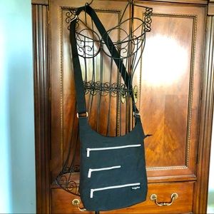 Baggallini zipper crossbody bag